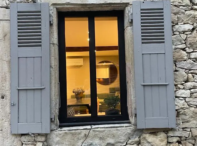 La Maison De Mounette بيت للعطل *